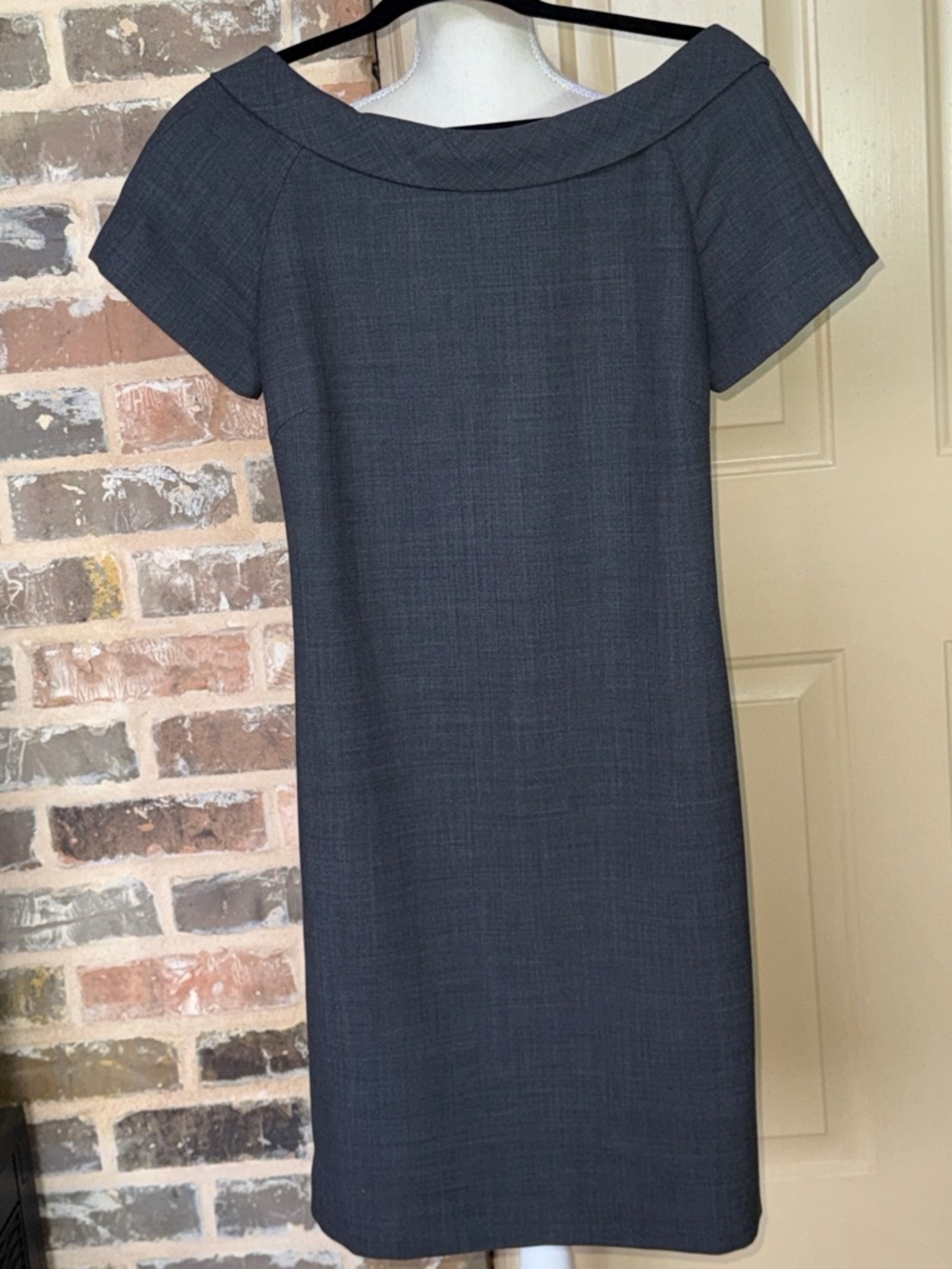 Tory Burch Gray Wool Blend Sheath Dress Chain Print Silk Lined Elegant Neckline - Picture 15 of 15